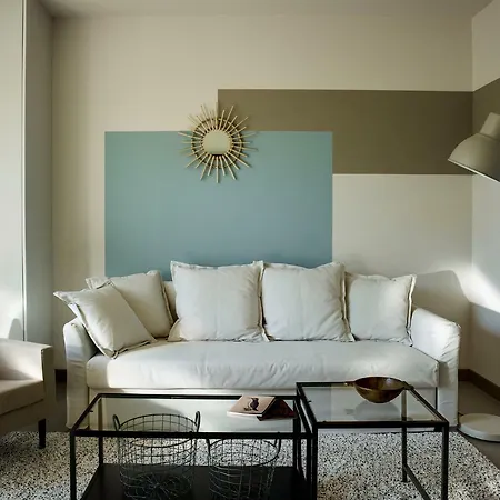 Deck מלון דירות 4*