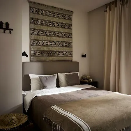 Deck 4* יוראטה