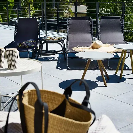 מלון דירות Deck