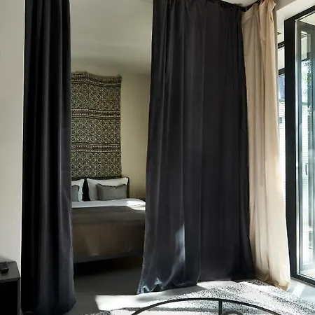 מלון דירות Deck